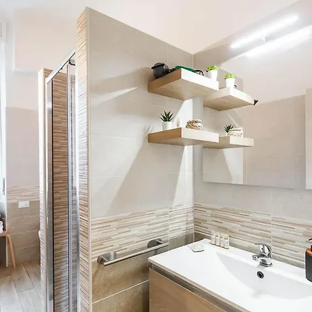 Duomo 10 Minuti Family House 5 Pax Balcone Wifi Apartment *